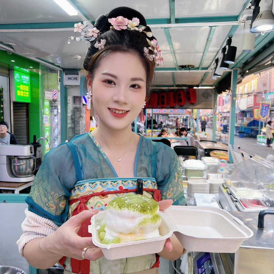 小玲云朵舒芙蕾