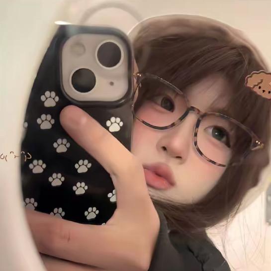 呆呆小琪^