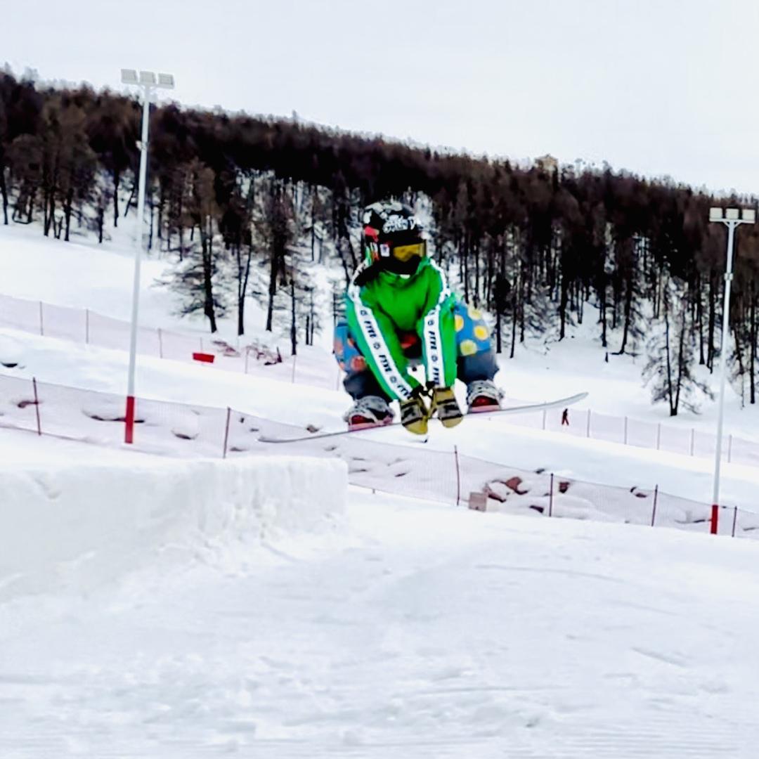 滑雪的Abiu🏂