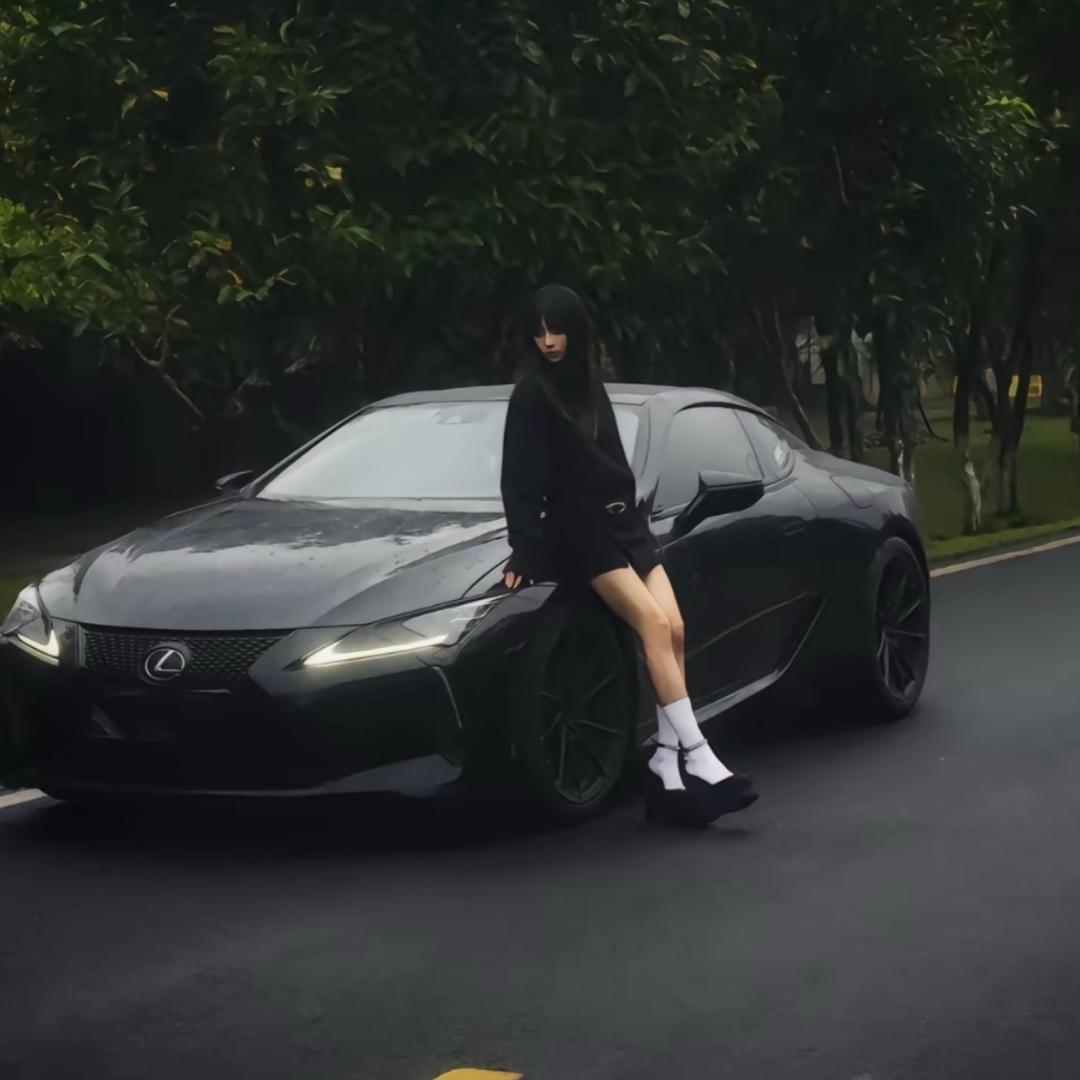 小鹿爱侃车@抖音