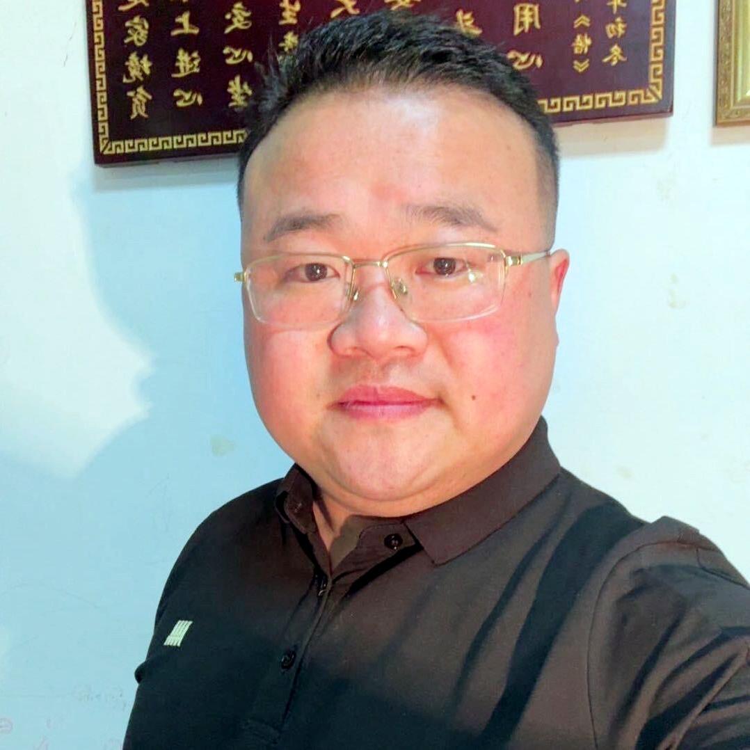 思源香牌模具厂