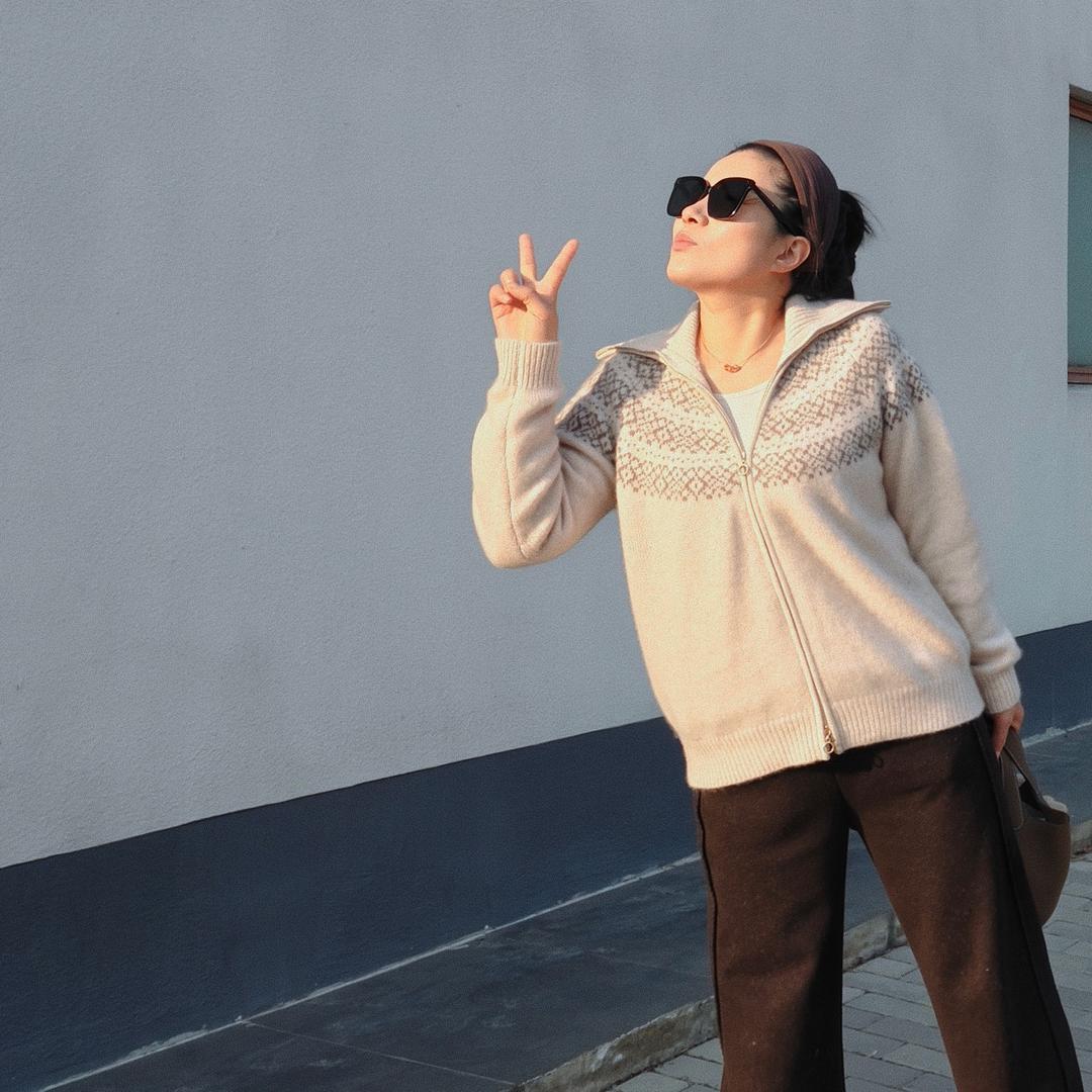 李喇叭砂锅土豆粉.创始人 ｜燕子