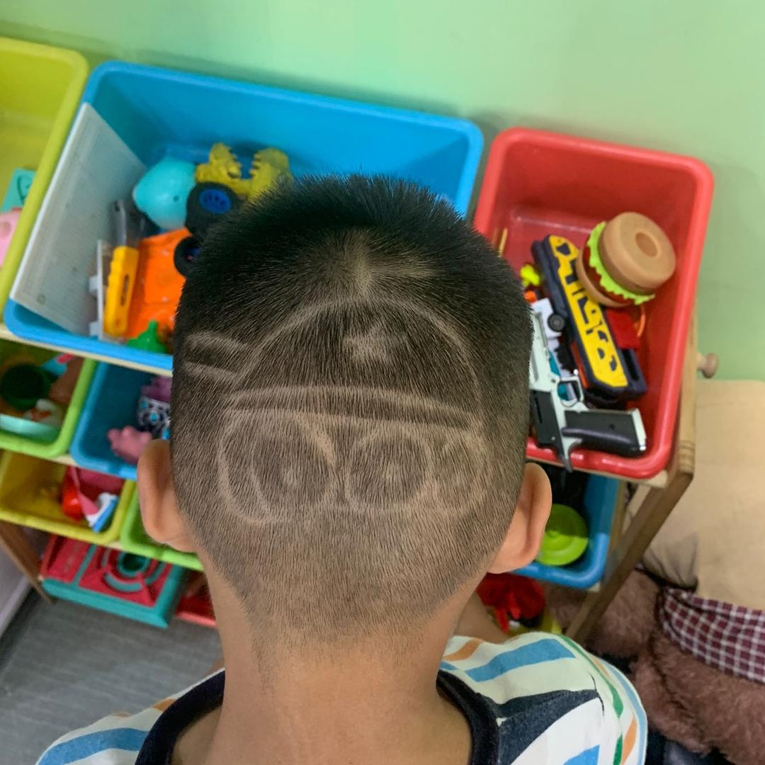 🧜🏻‍♂️🧜🏻‍♀️💃💃