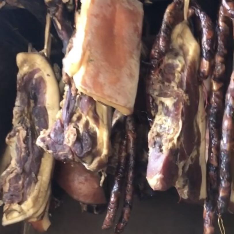 云南农村腊肉