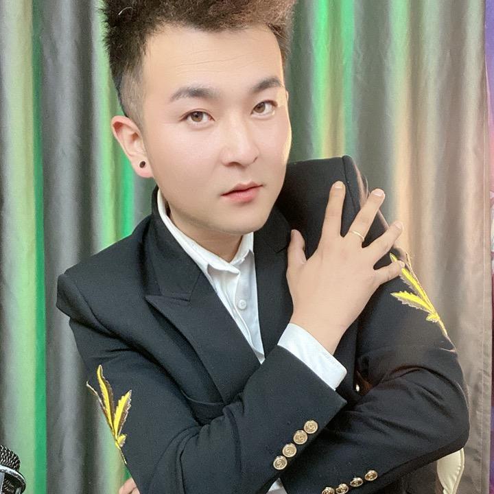 小帅爱唱歌