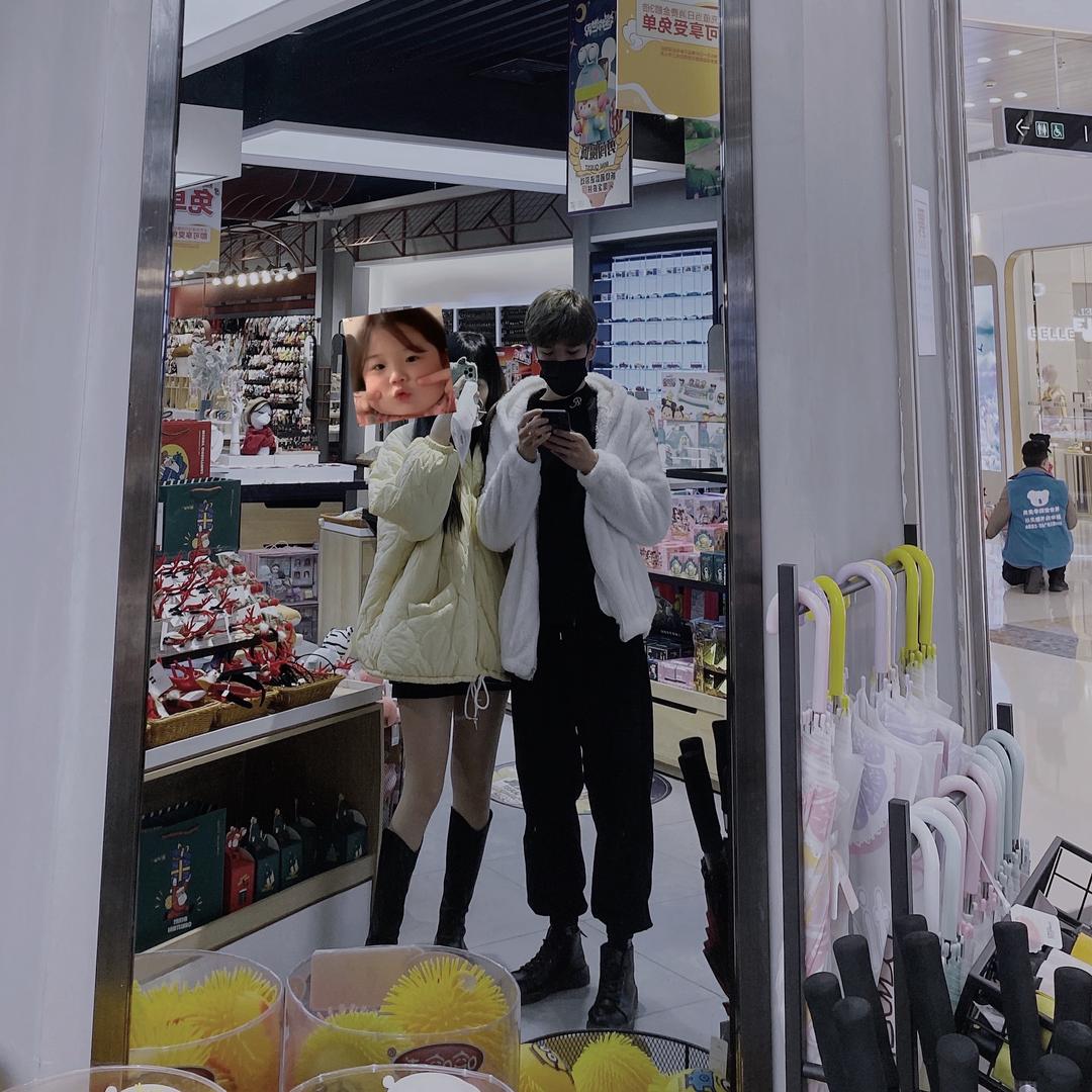 是韩大美女呀 .