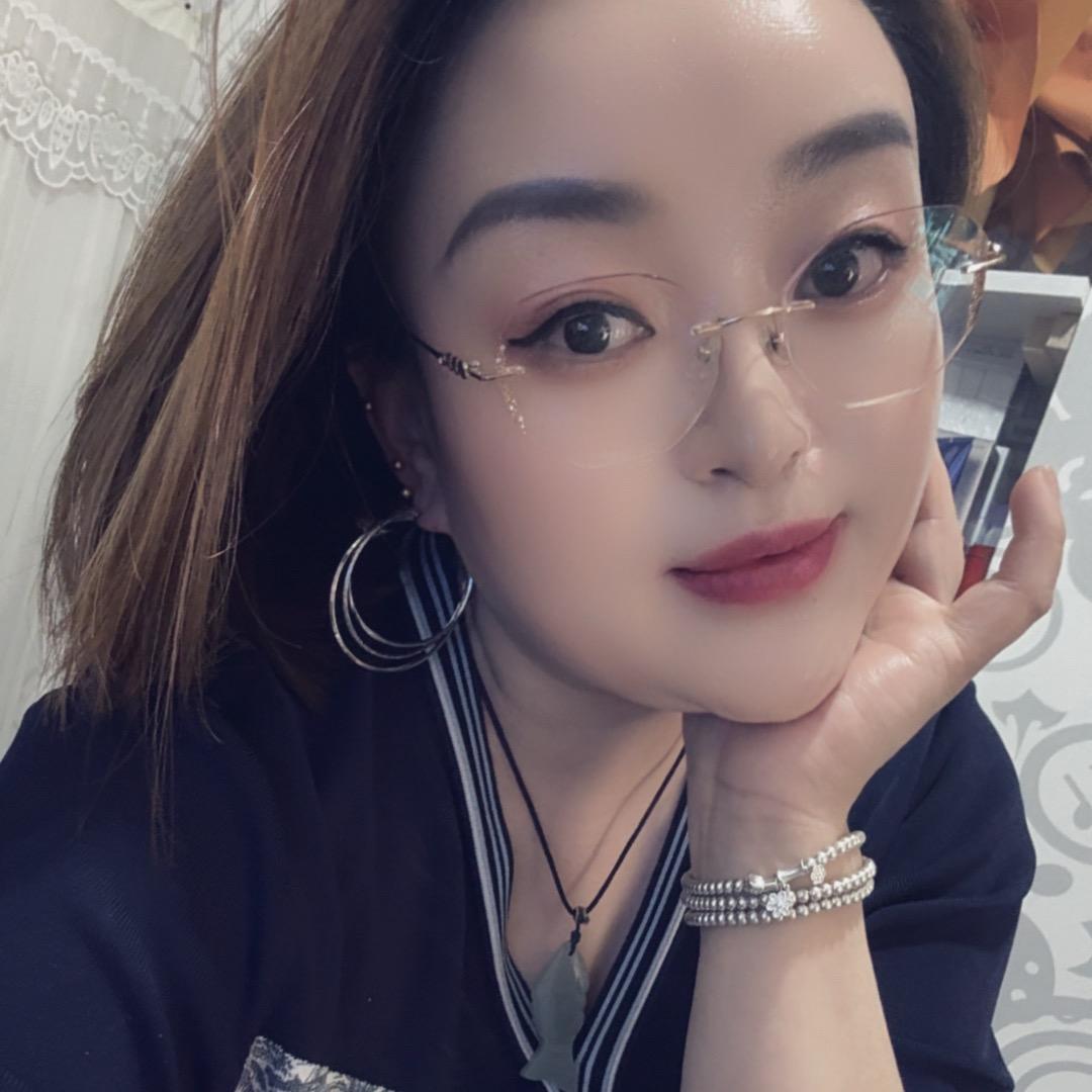 雷霆老板娘👠
