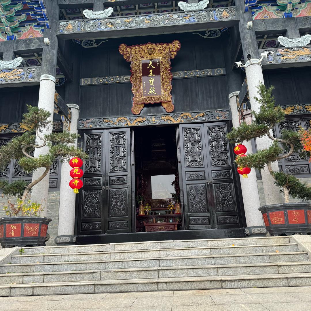 不努力的少年郎