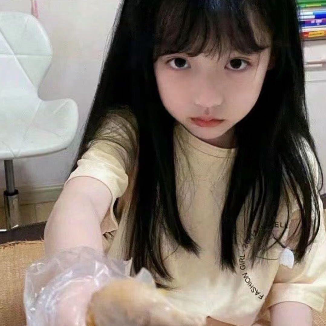 只是婴儿肥