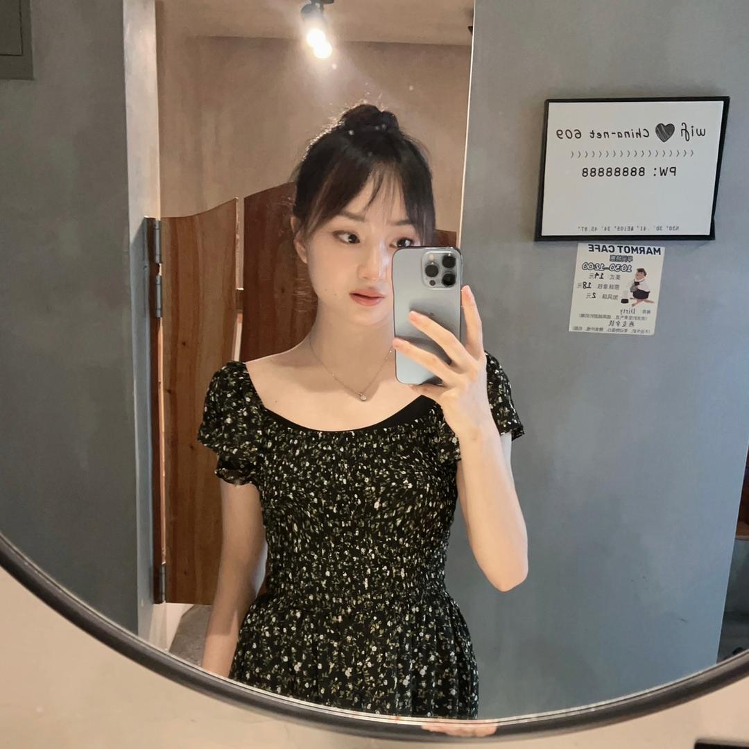 💛💚❤️YiBowang