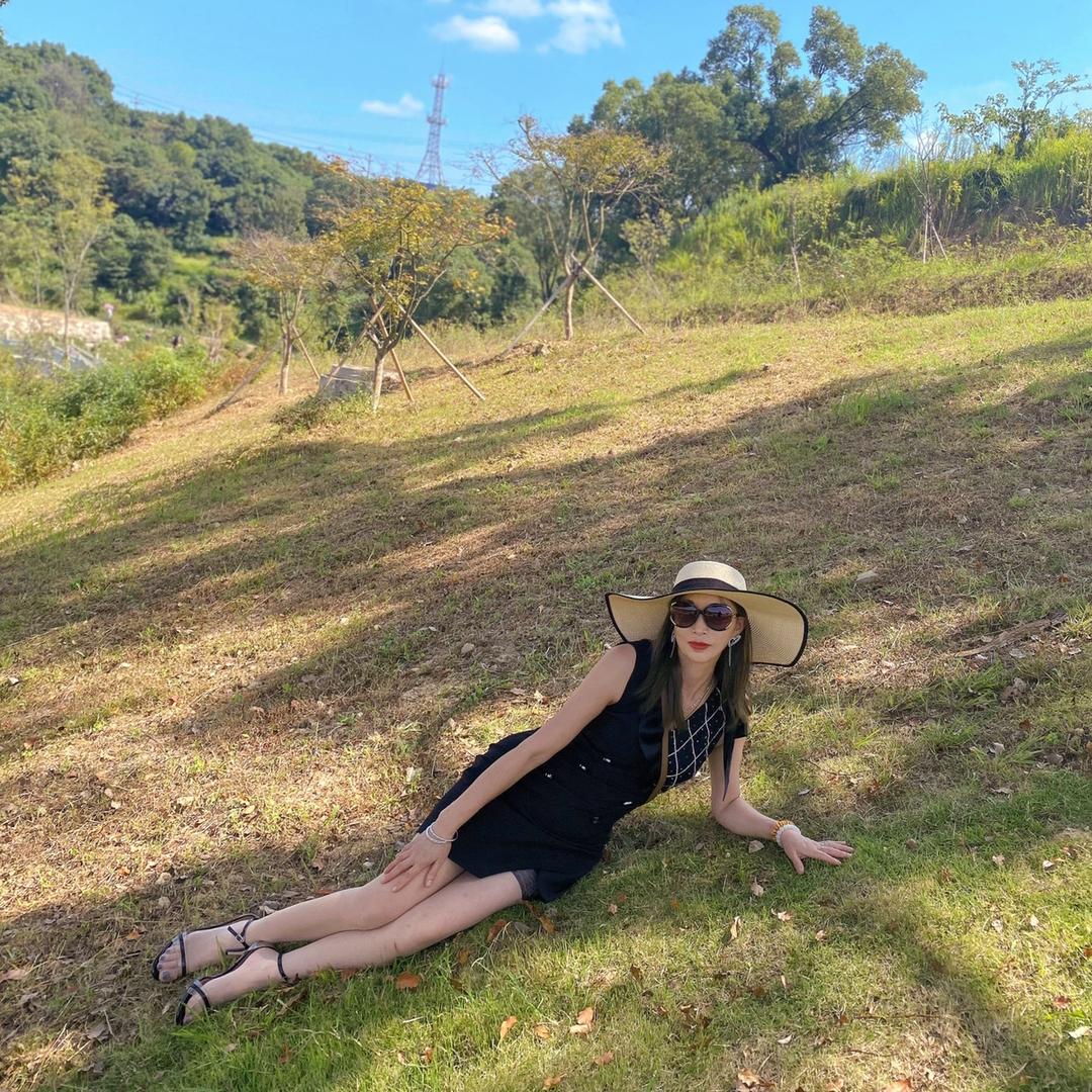 @燕儿☂️🎈🍷