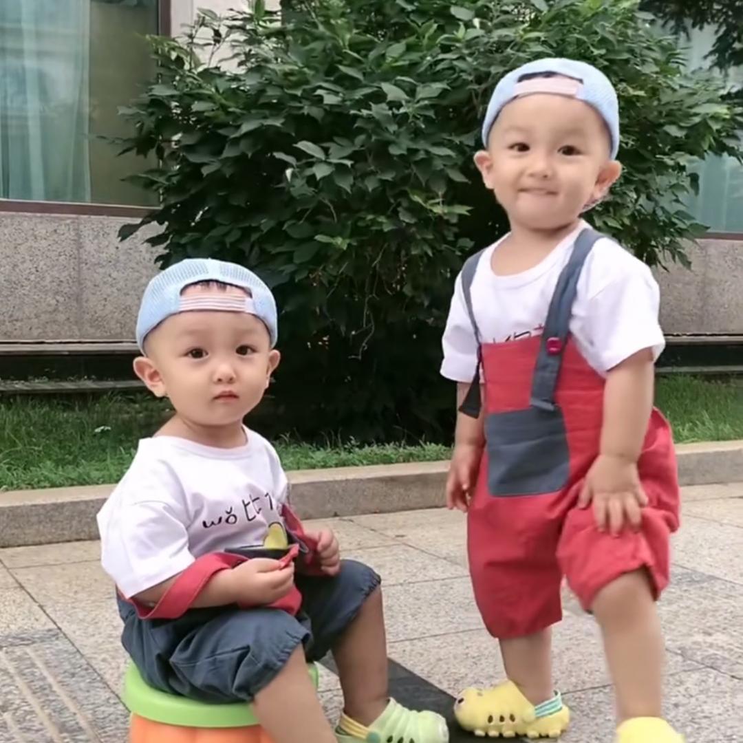 双胞胎麻麻