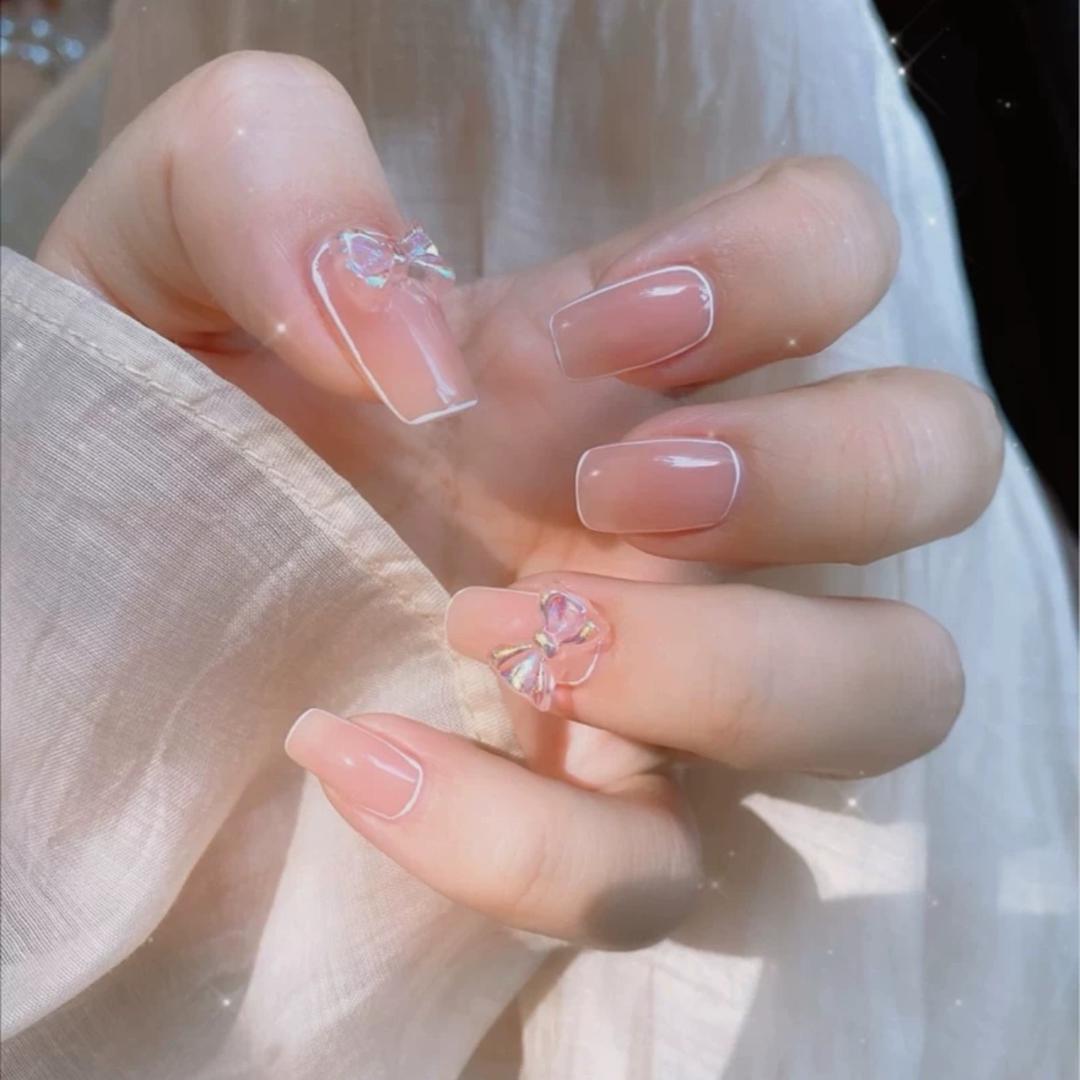 百合美容美甲美睫纹绣店