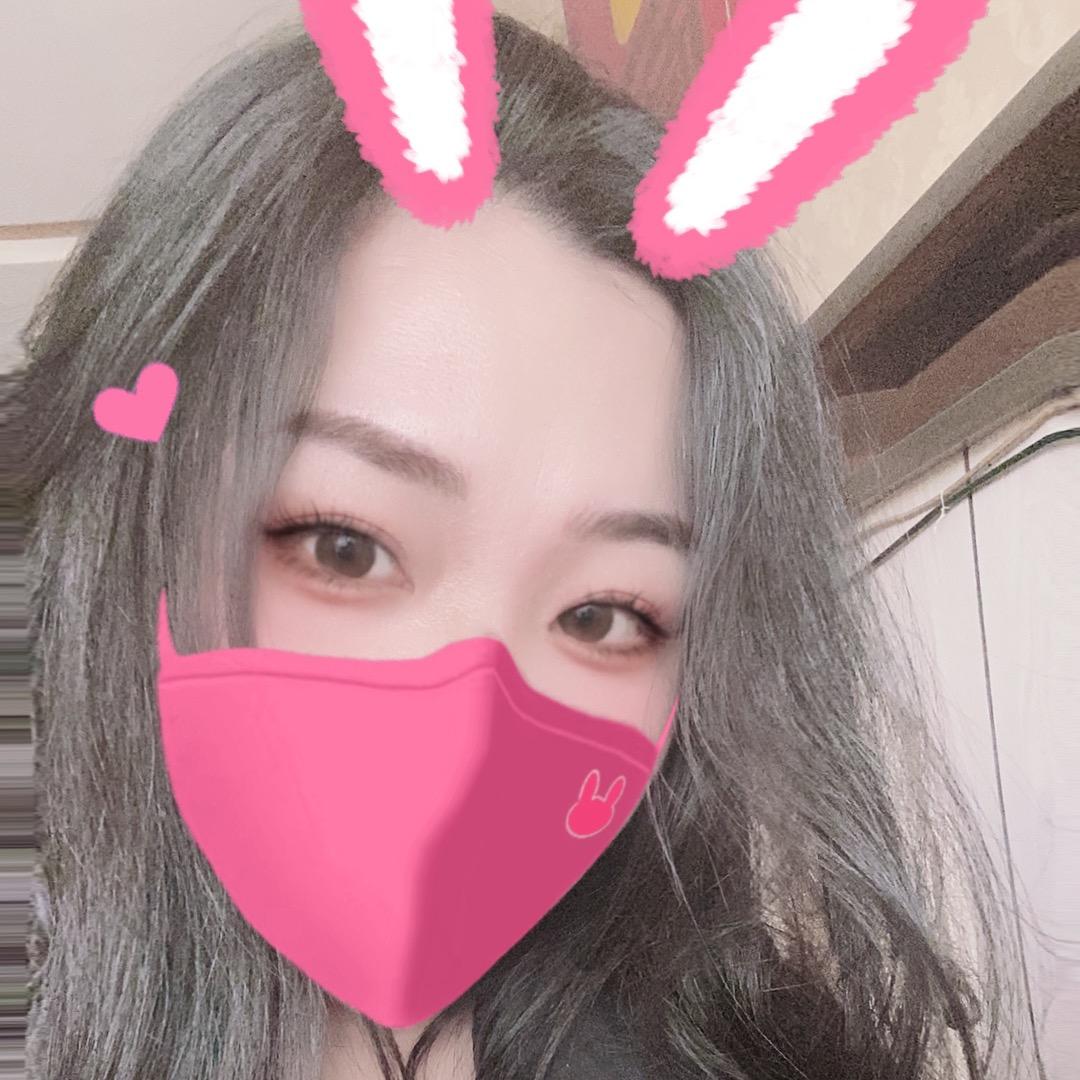 小魔女🧙‍♀️