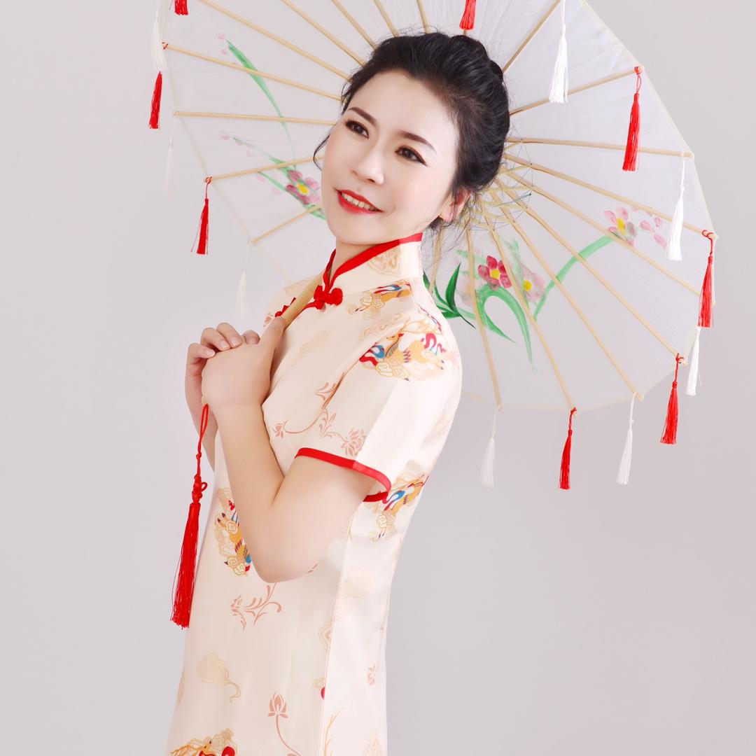英子妹（魅无界头部抗衰养发）
