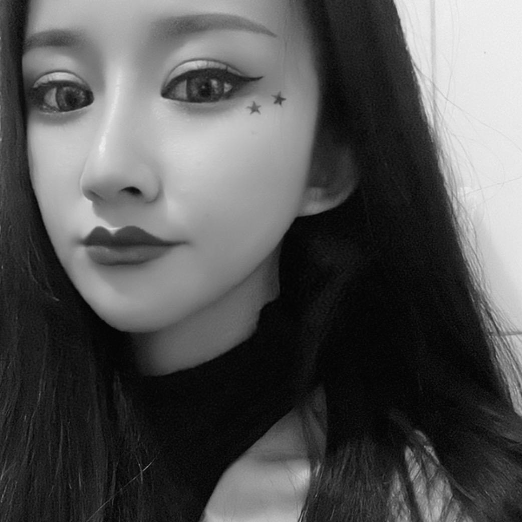 月亮上的妲己Eve.⁹