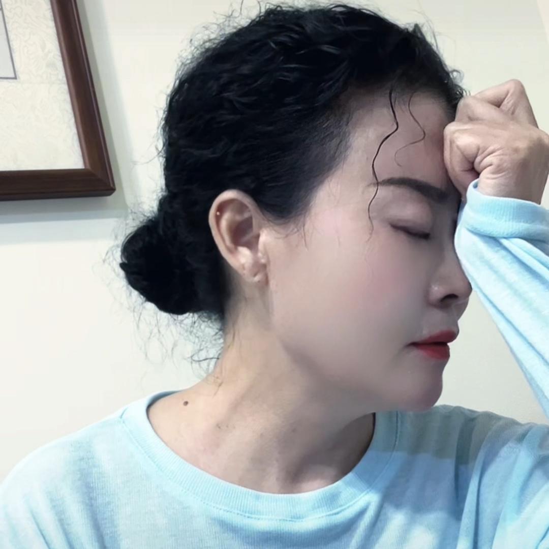 镜子里的我。🌹勿连赞🌹