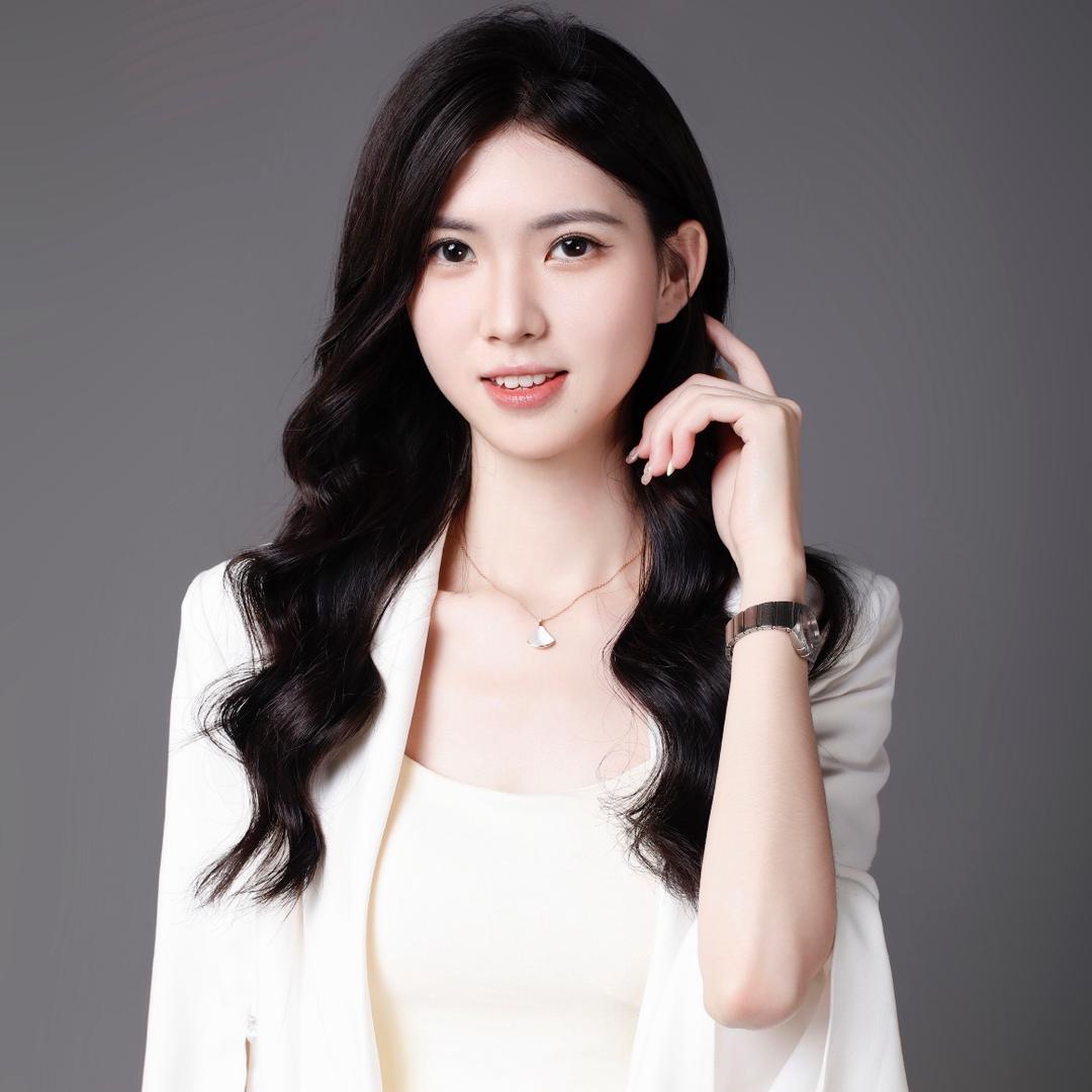 妮妮爱吃蜜桃🍑