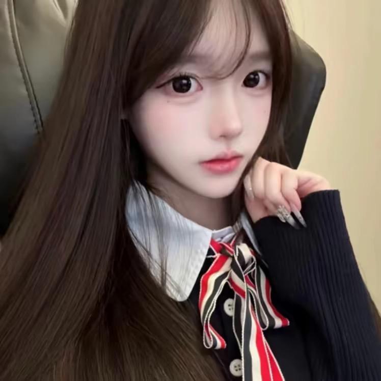 爱呲牙的小萝莉