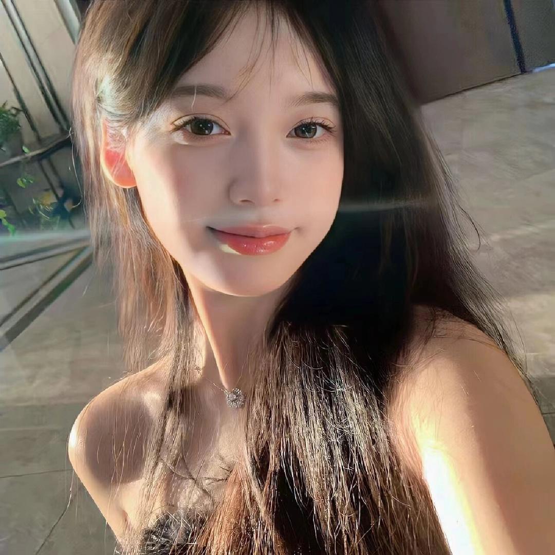 大眼睛小女人女装精选