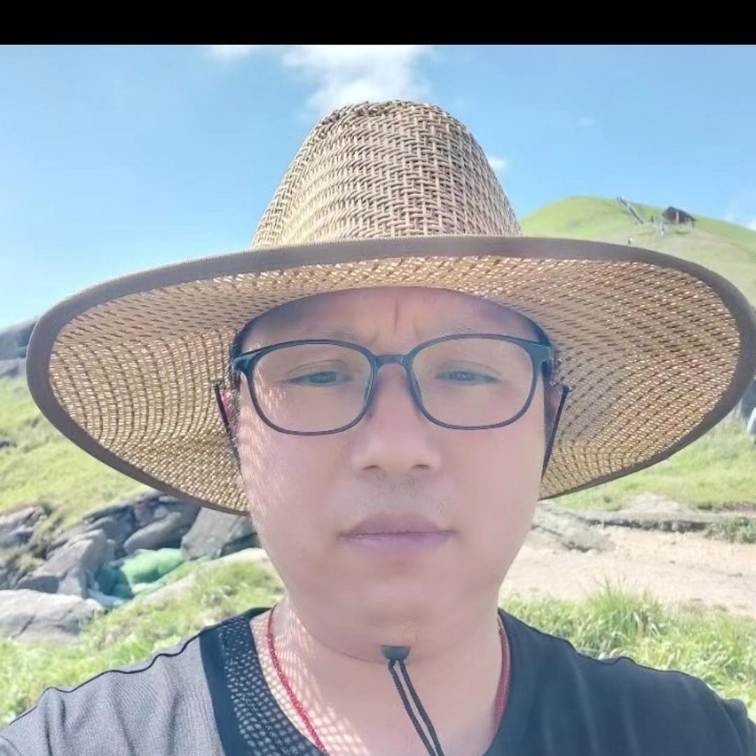 农旅虾鲜垂钓中心陈老板