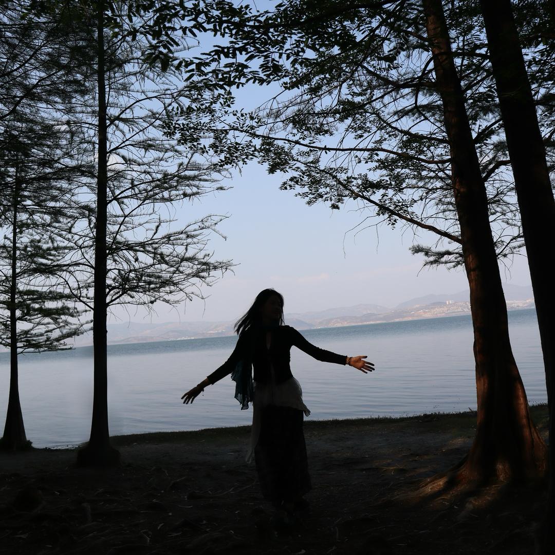 Aqytuzyw-