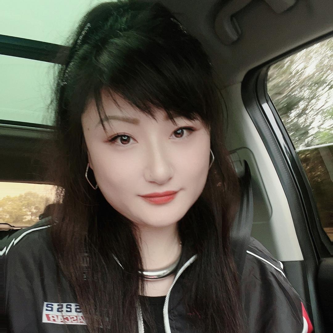 爱跳舞的小美