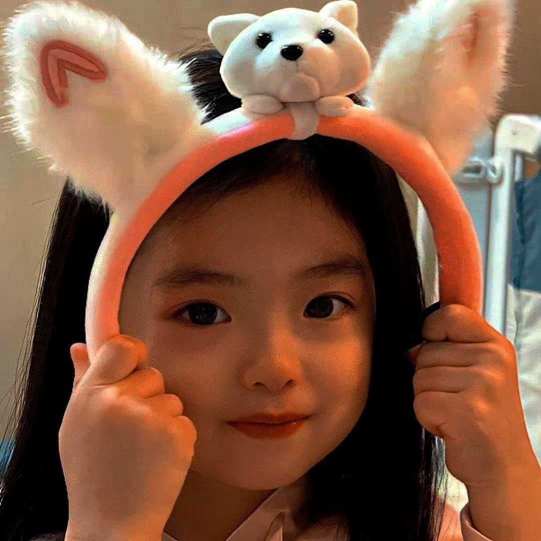 软软.