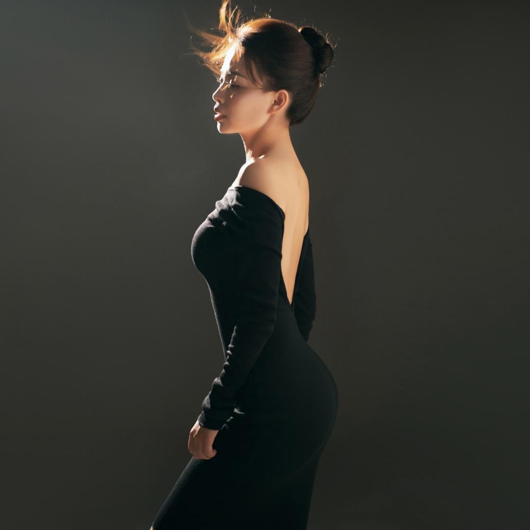 乐瑜伽女子塑形