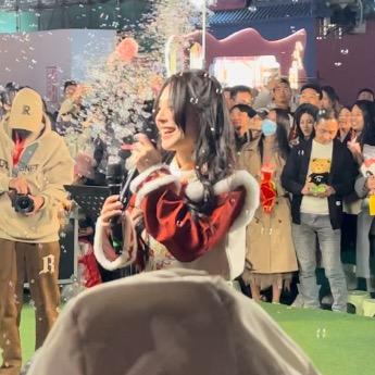 闪闪要开心✌️
