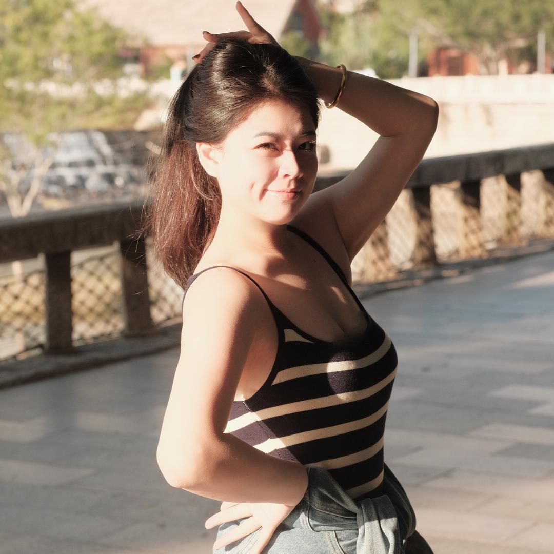 伽人印象瑜伽·雪静