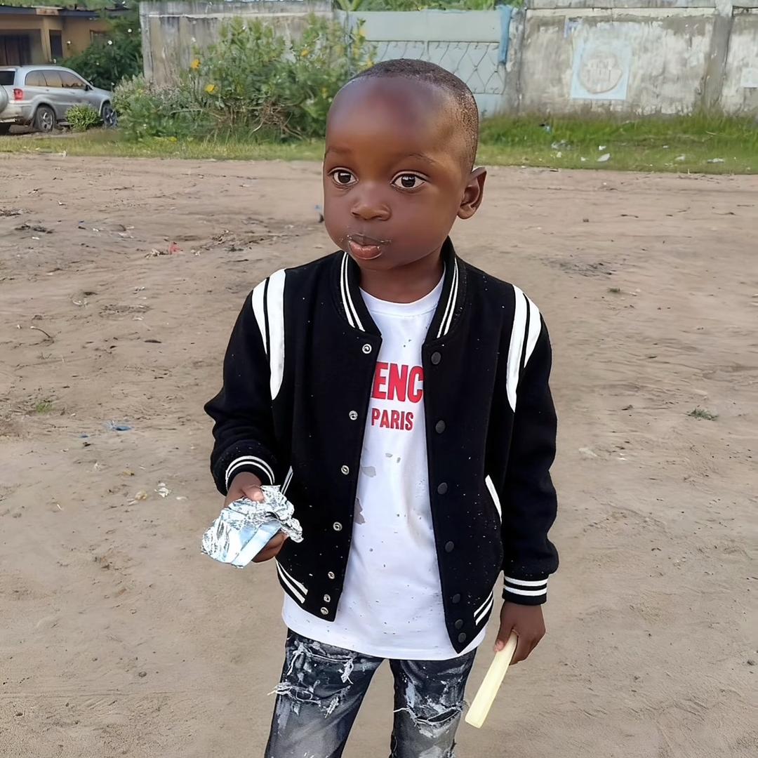 赚钱给小黑做绝育.