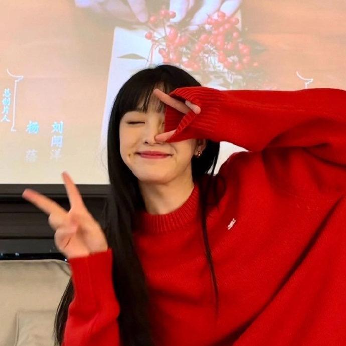 在灵山吃雪糕的金钱松F