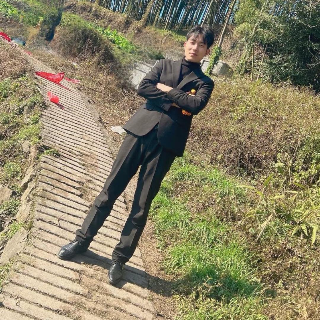 心理咨询师曾剑锋
