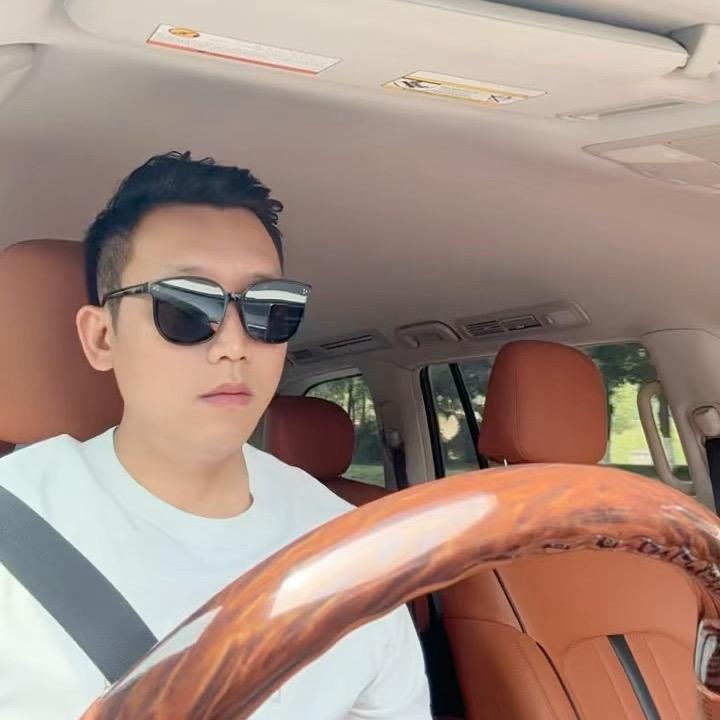 四川吊车-陈龙