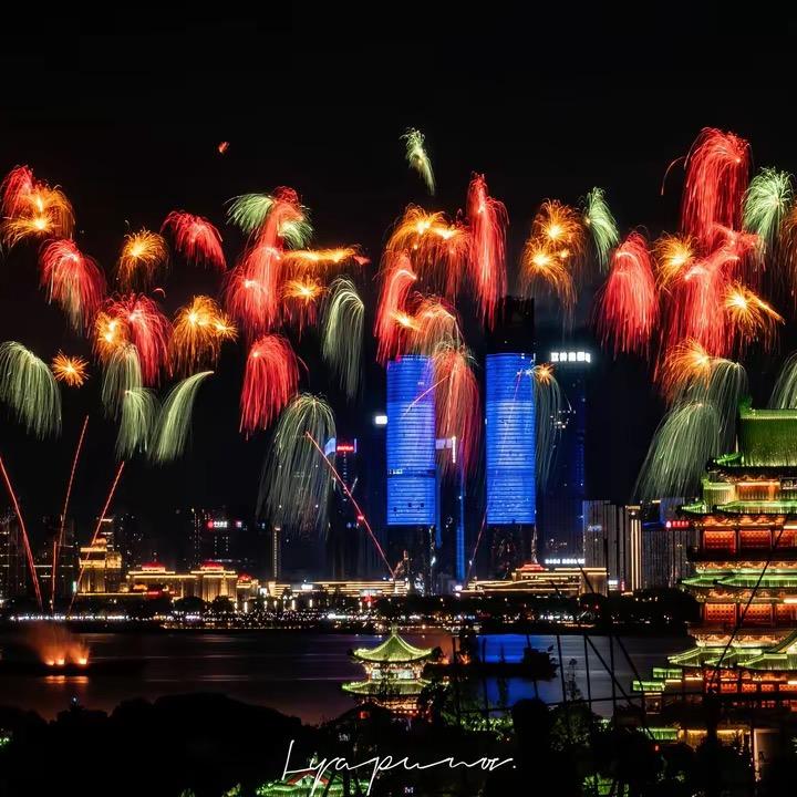 山河远阔@忘忧君