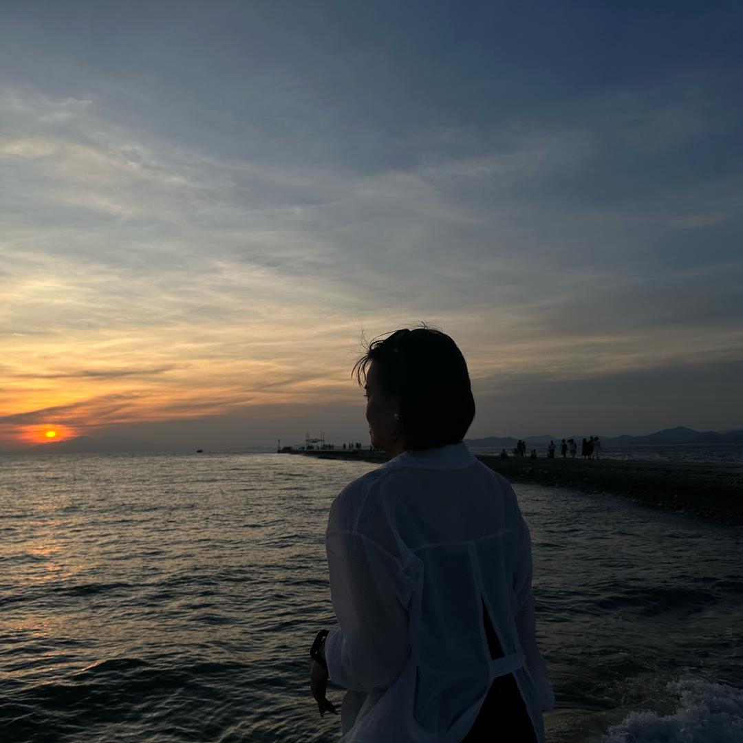 ღ᭄久而旧之ʍ˂( •︠ˍ•︡ )