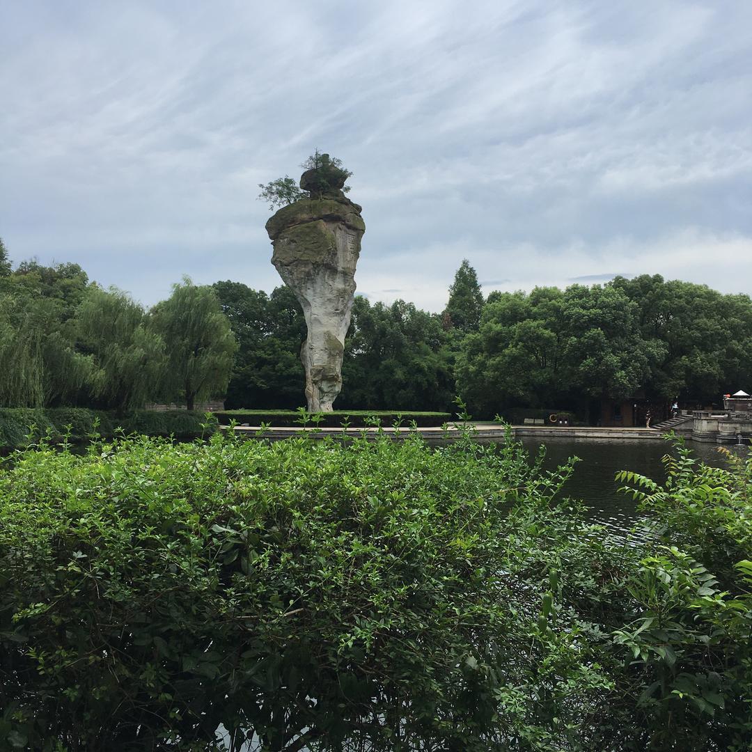 千江有水千江月