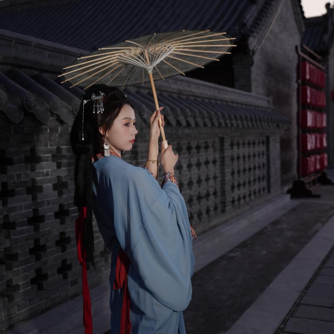 跳舞的小阿瑶💃
