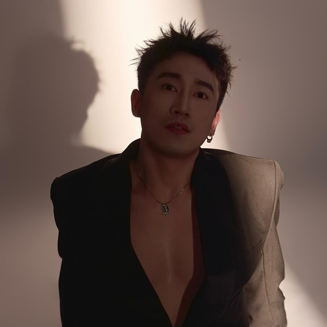 大白-