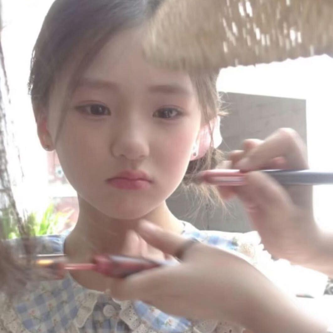 自信的小美