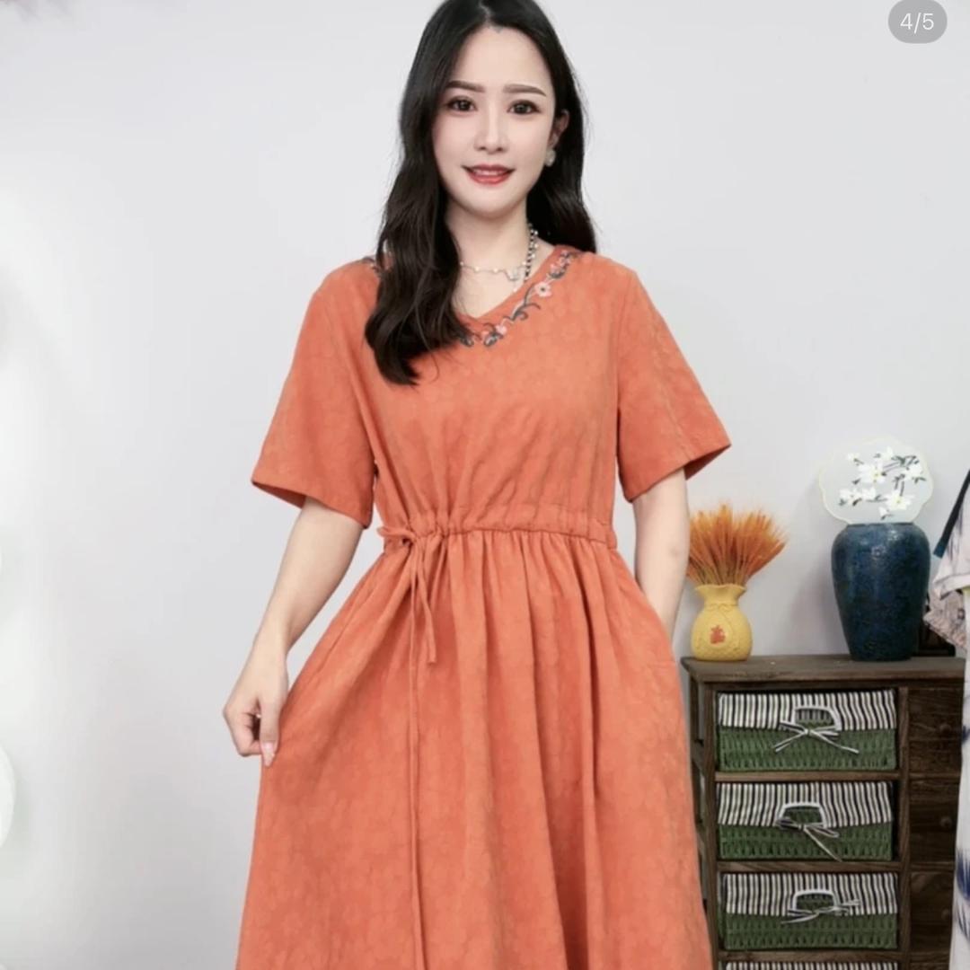 爆哥衣品棉麻服饰工厂店