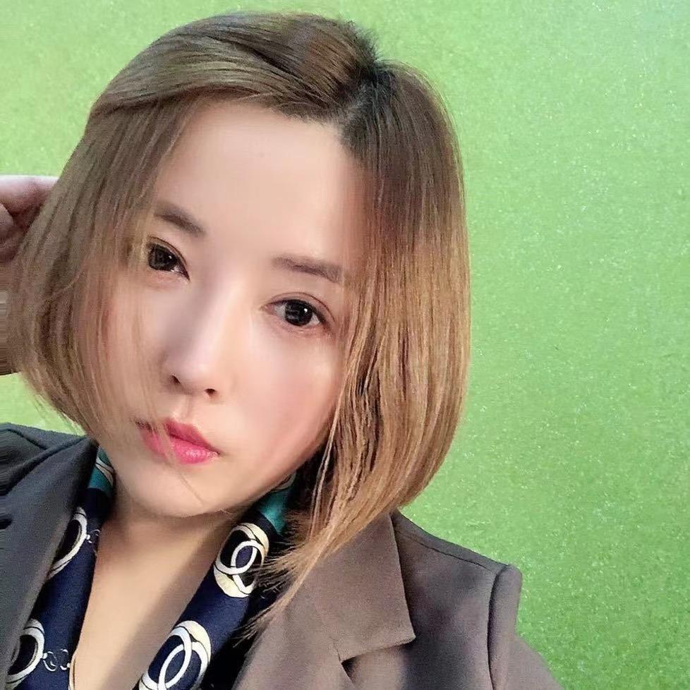 佩佩美妆