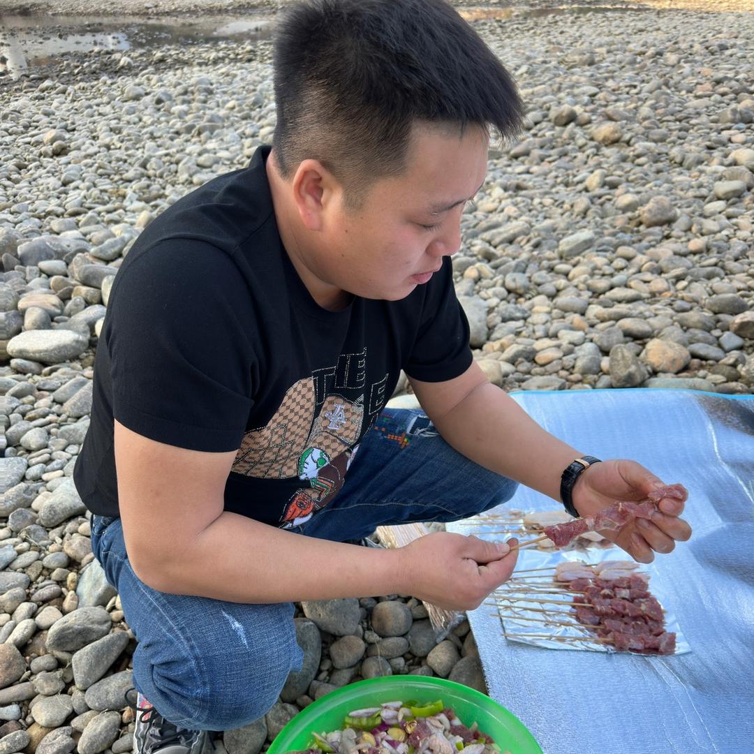 🐂石牛人炭烤🐂特色炭烤活鱼🐠项先生