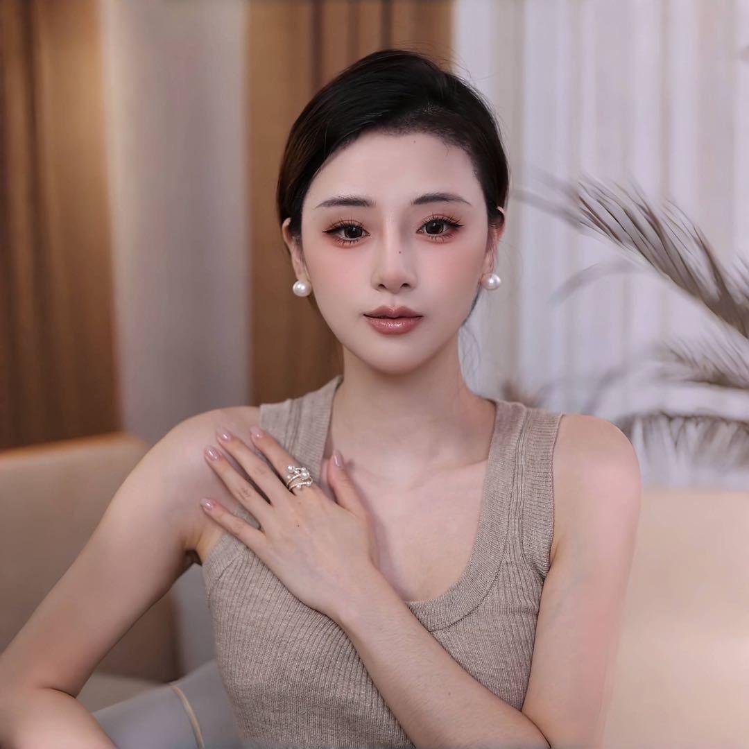 宁宁的妆