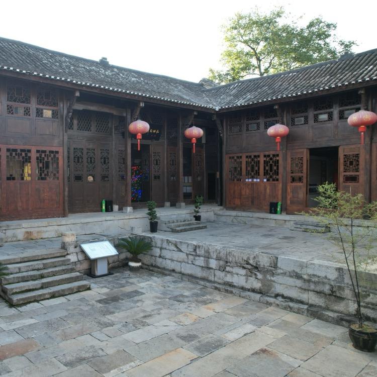 红色沙土——潘飞