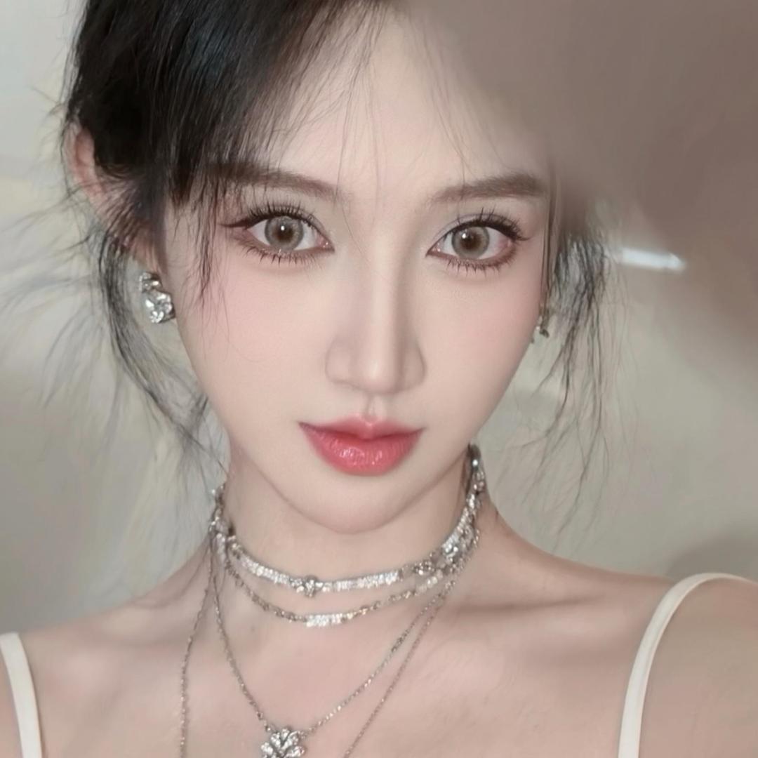 吕小花呀~🦋.