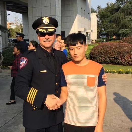 阿柴向前冲