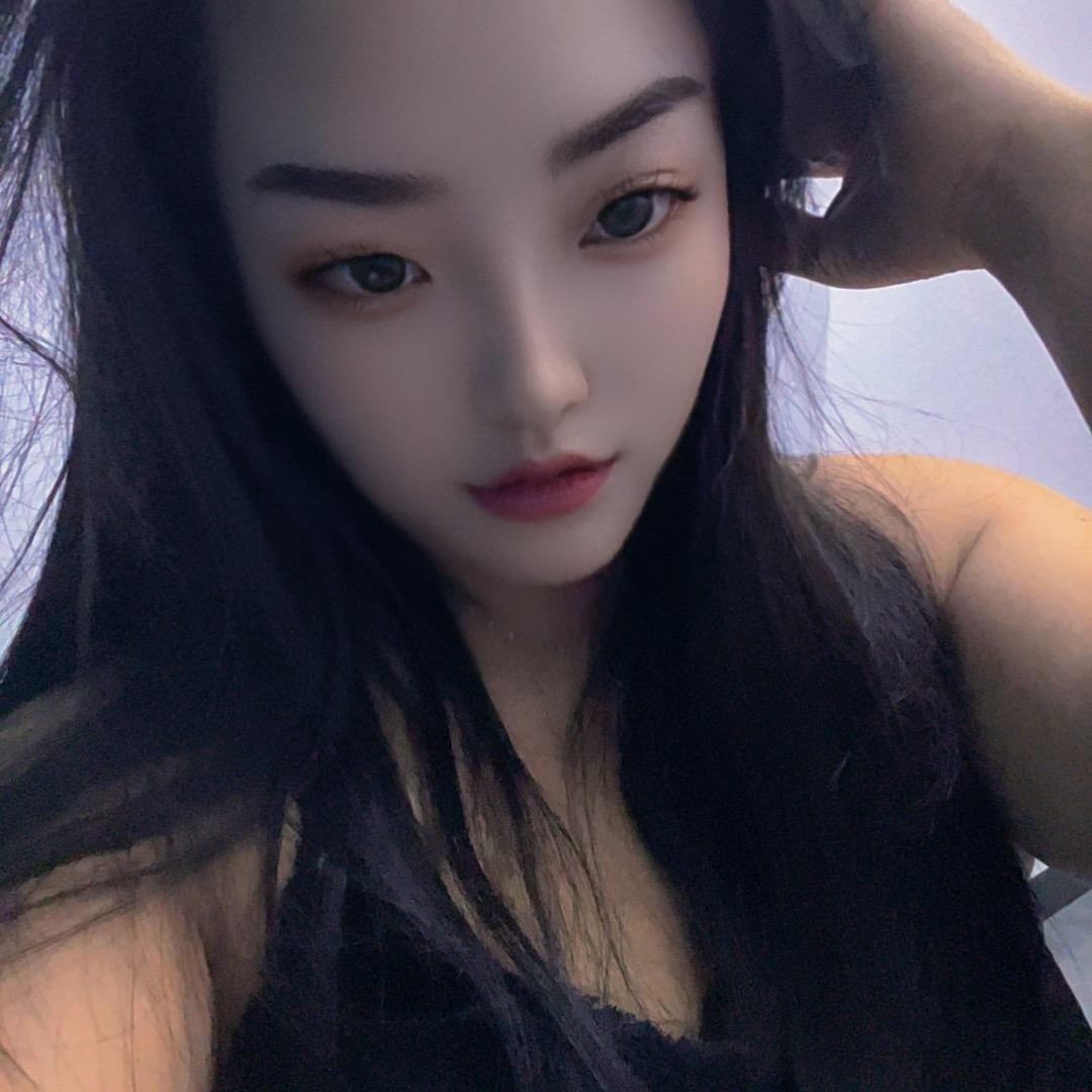 爱情就是骗人的，努力赚钱才是真的。☺️☺
