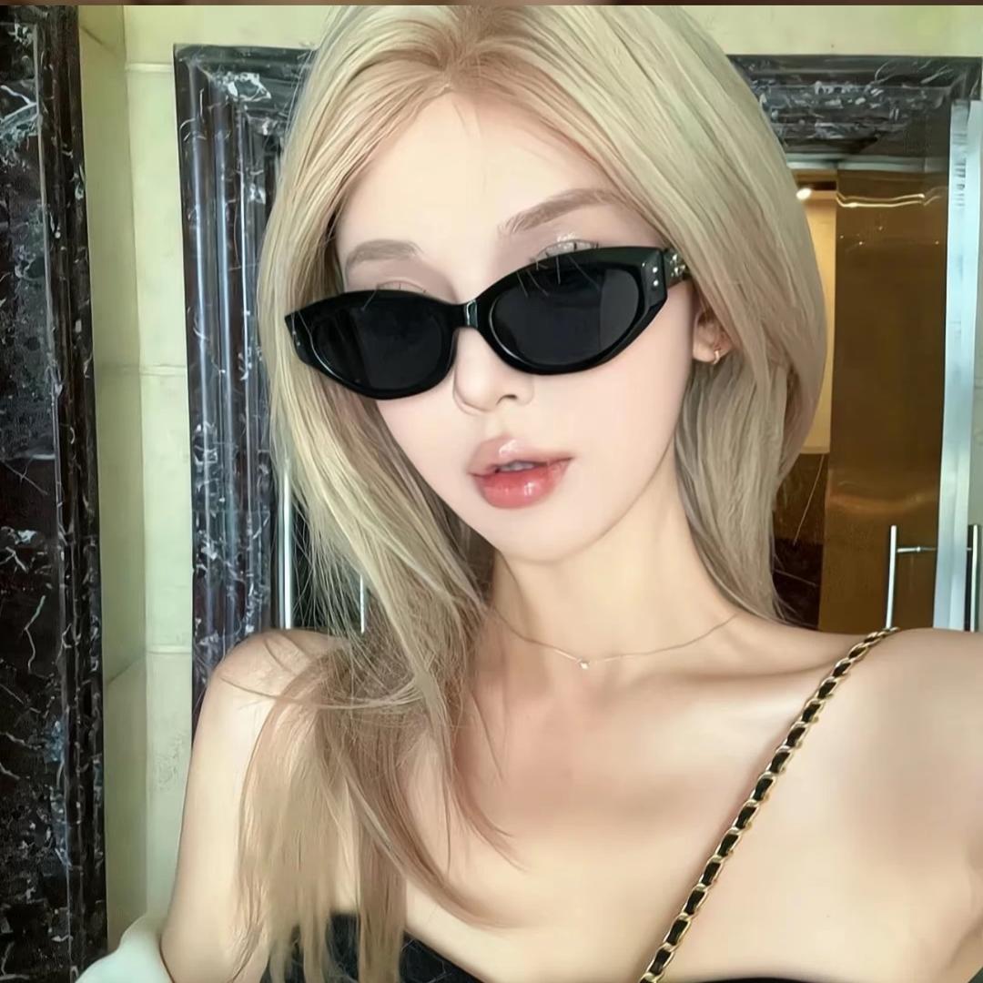 人傻嘴不甜长得安全还没钱